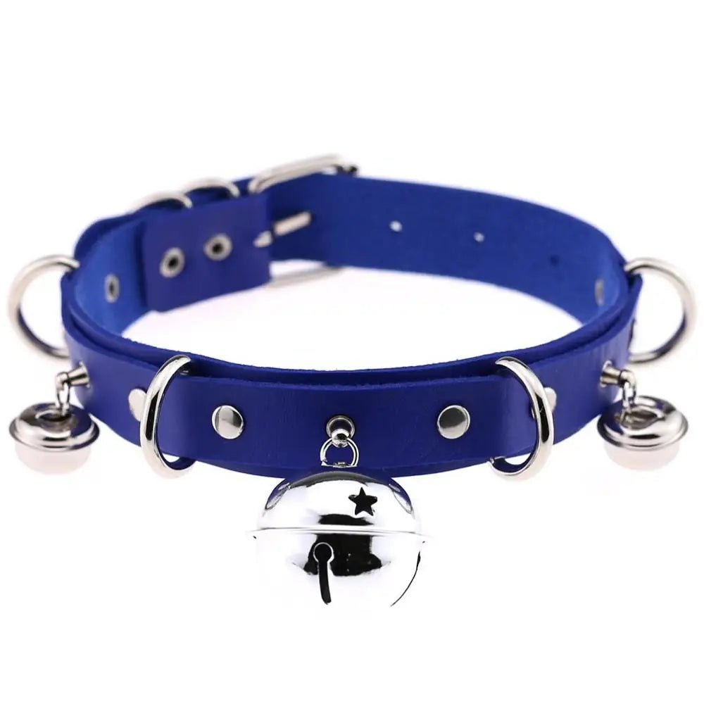 Hardware detail   D-rings, buckles, clasps