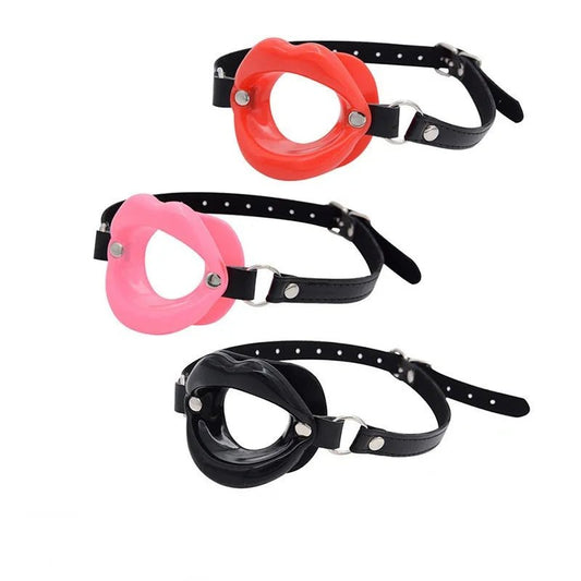 Bondage accessory   product overview on neutral background