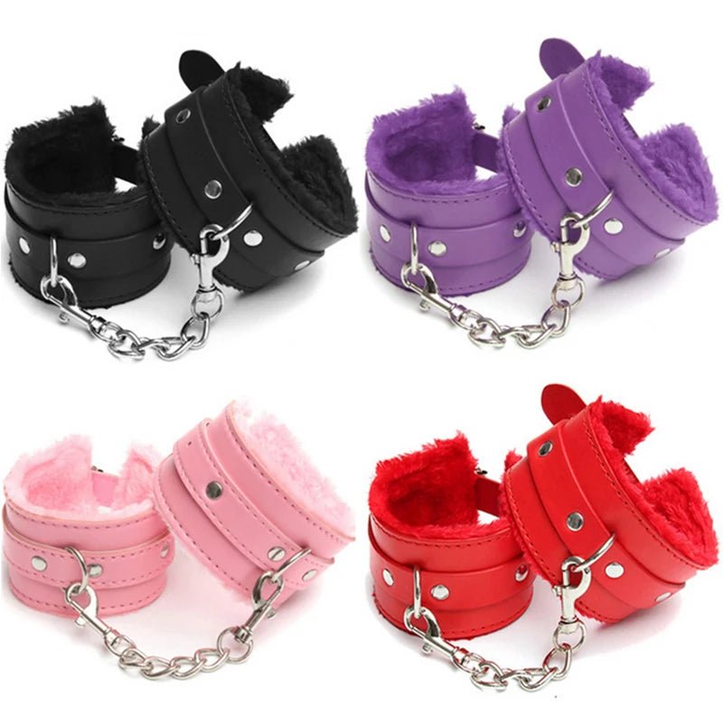 Bondage accessory   product overview on neutral background