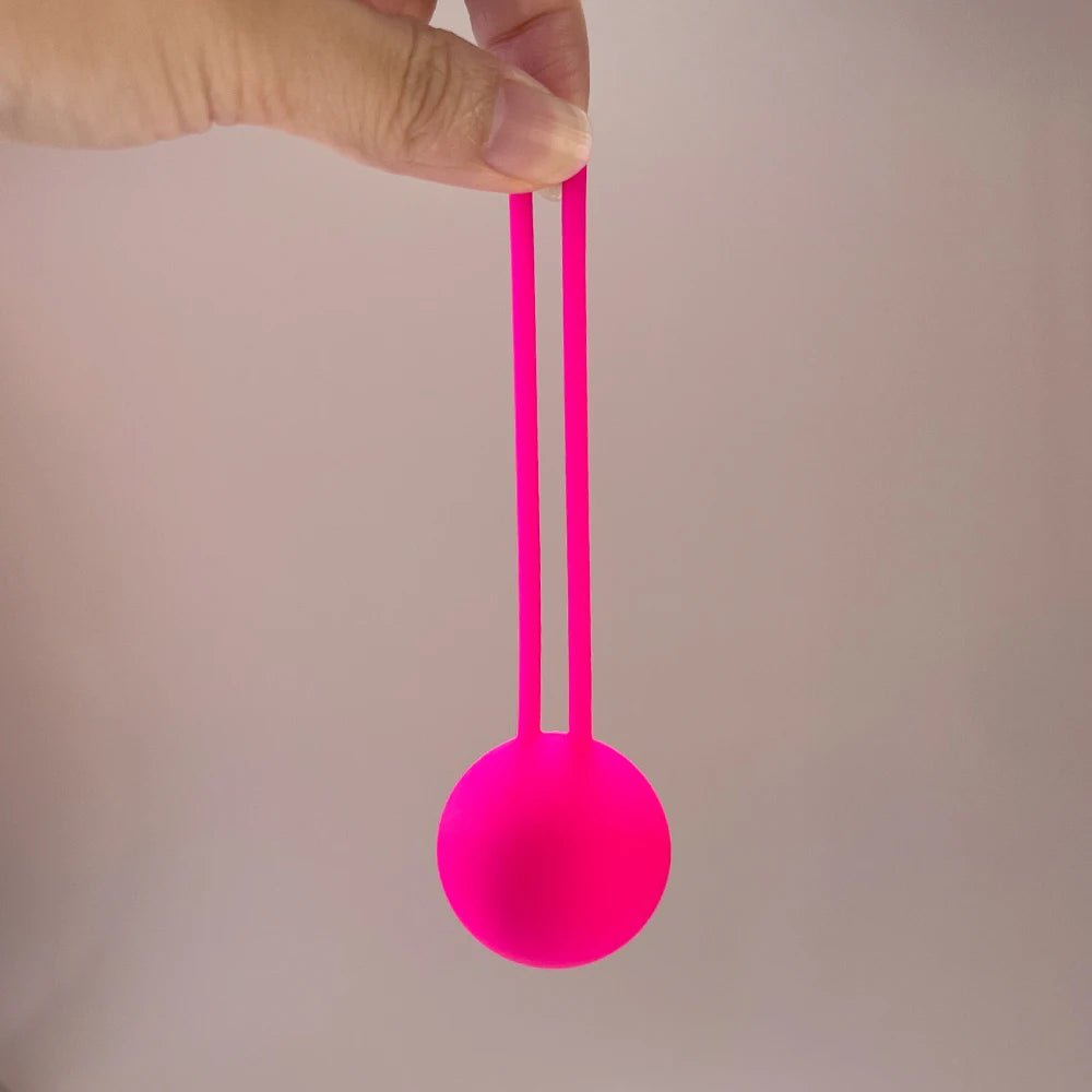 Size comparison of kegel exercise device