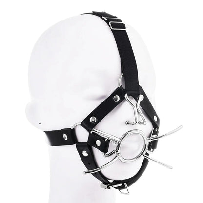 Restraint or cuff detail on bondage set