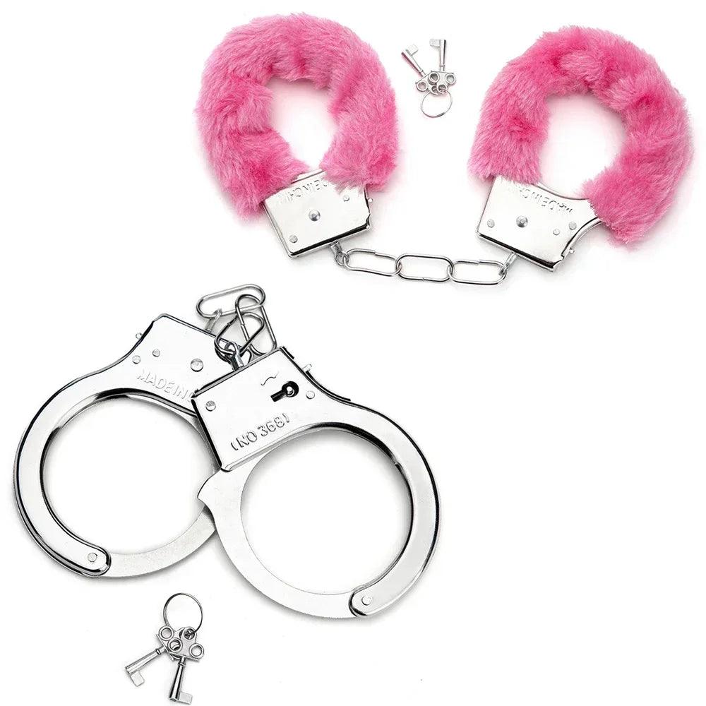 Restraint or cuff detail on bondage set
