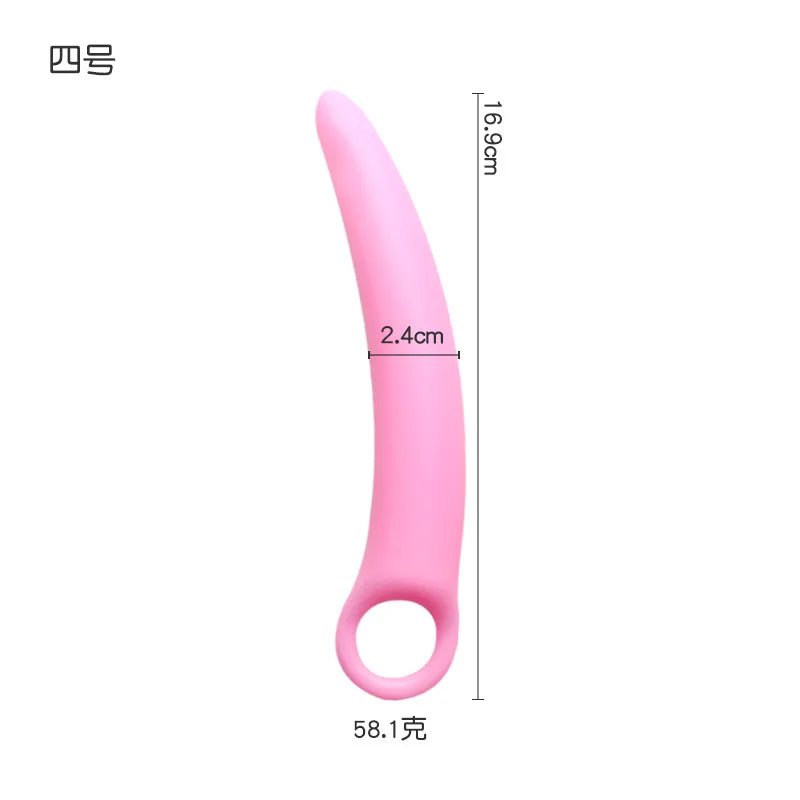 Size comparison of crescent silicone plug