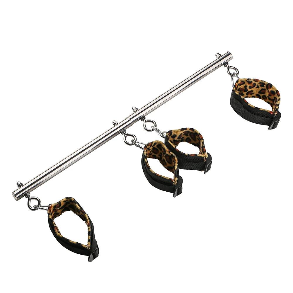 Hardware detail   D-rings, buckles, clasps