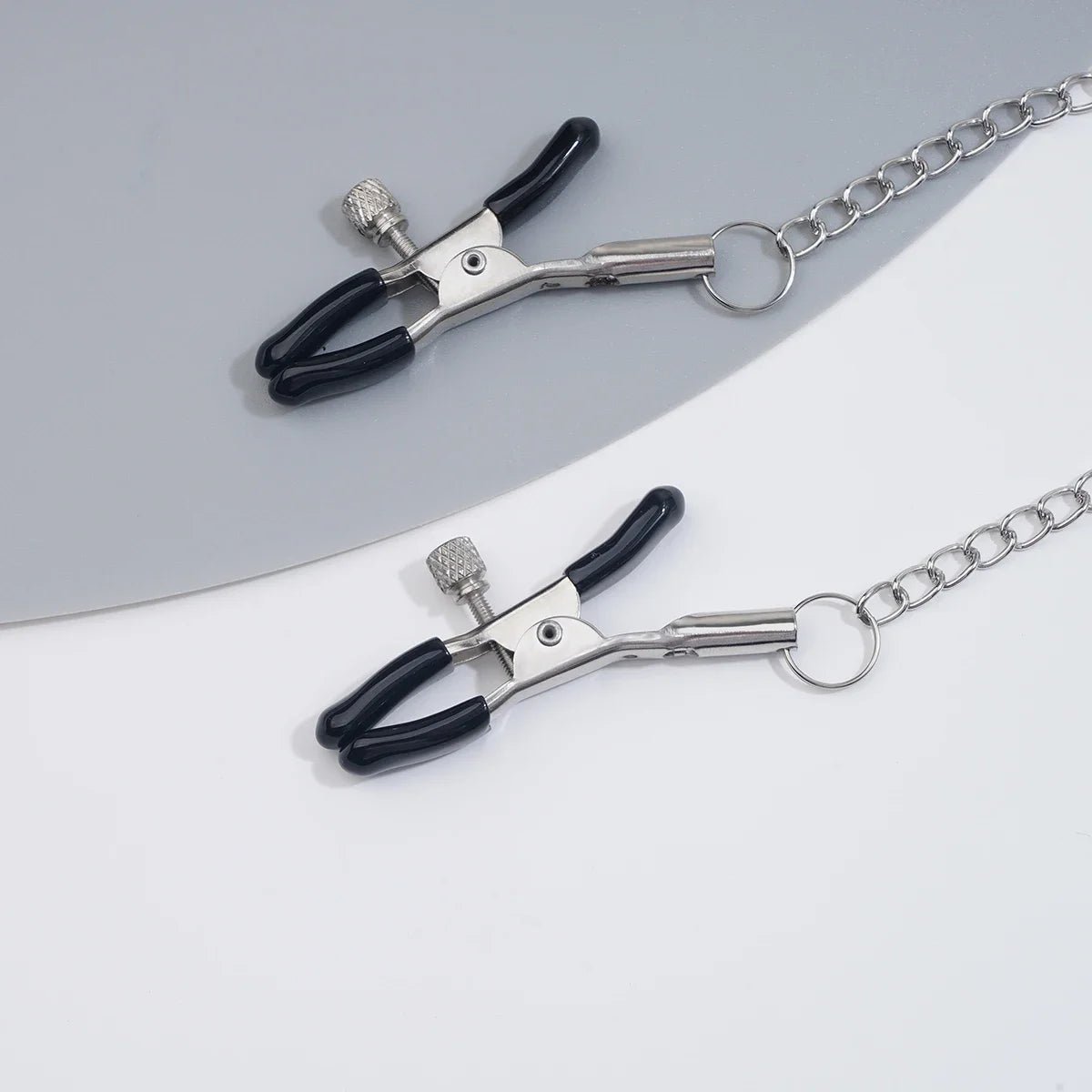 Size adjustment and fit demonstration