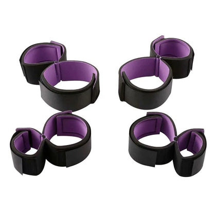 Restraint or cuff detail on bondage set