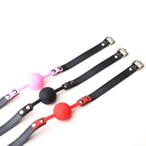 Adjustable buckle or closure detail