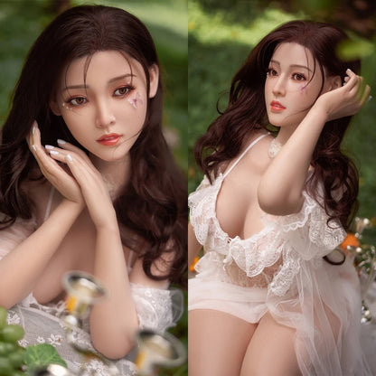 Face and head detail of adult companion figure