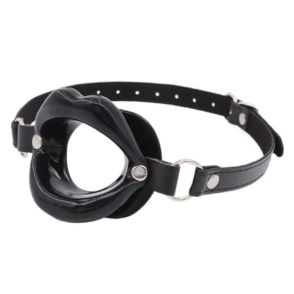 Restraint or cuff detail on bondage set