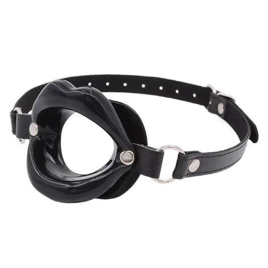 Restraint or cuff detail on bondage set