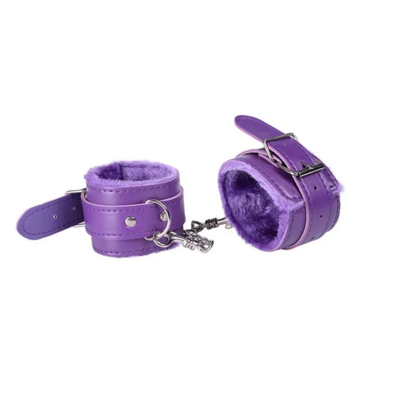 Restraint or cuff detail on bondage set