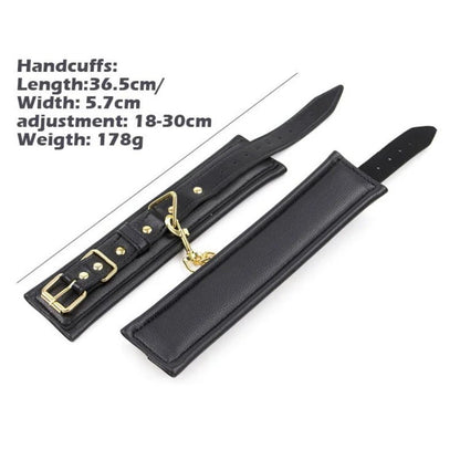 Adjustable buckle or closure detail