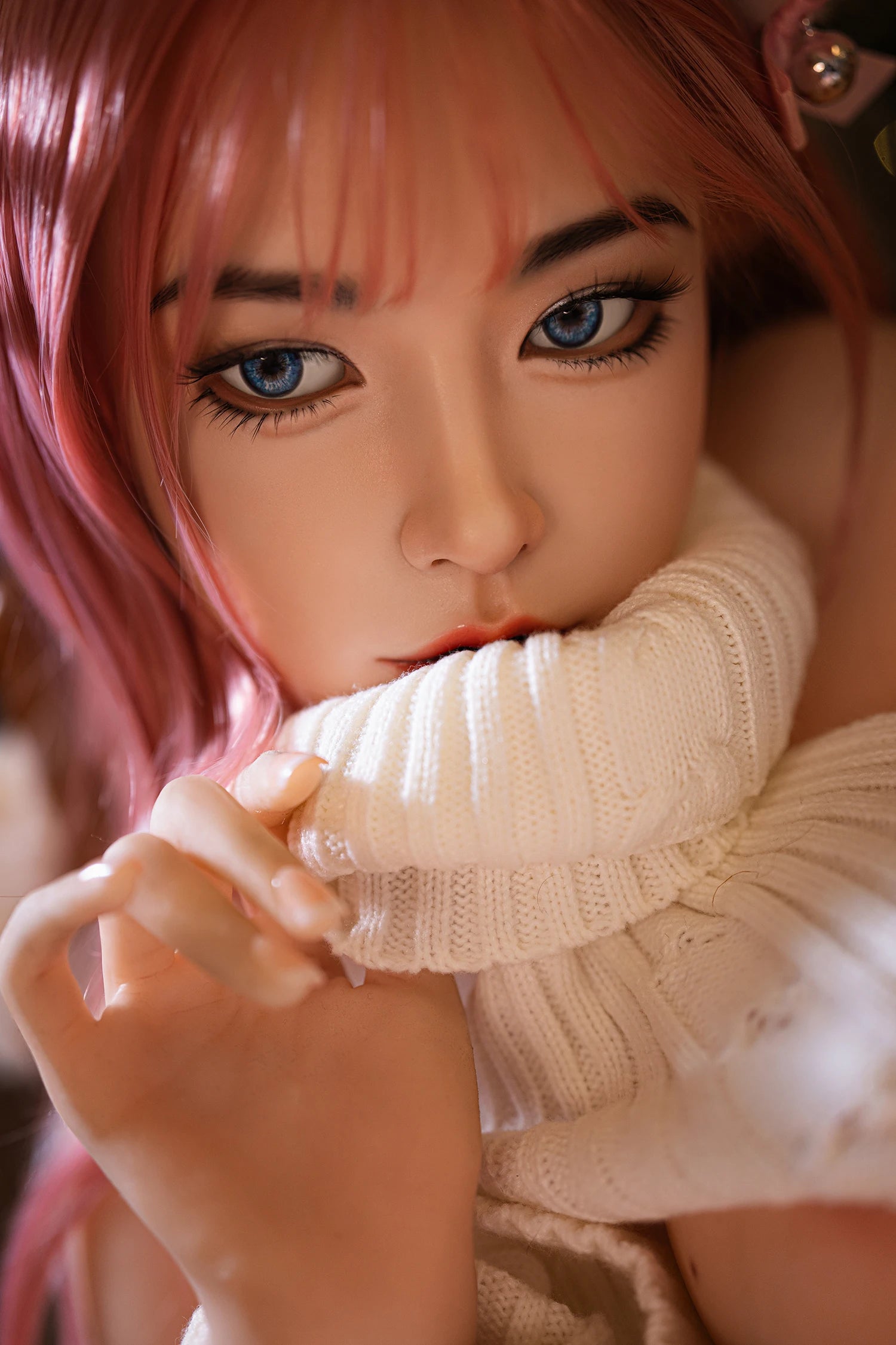 Upper body detail on adult companion figure