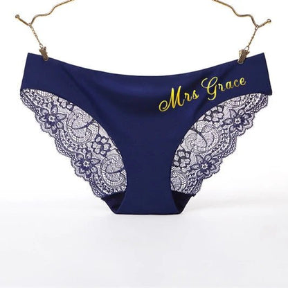 Colour variants available for this lingerie