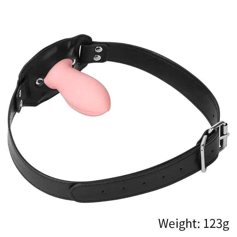 Restraint or cuff detail on bondage set